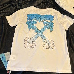 Authentic Off-White tee. I have plenty of drip for sale 🤝🏾
